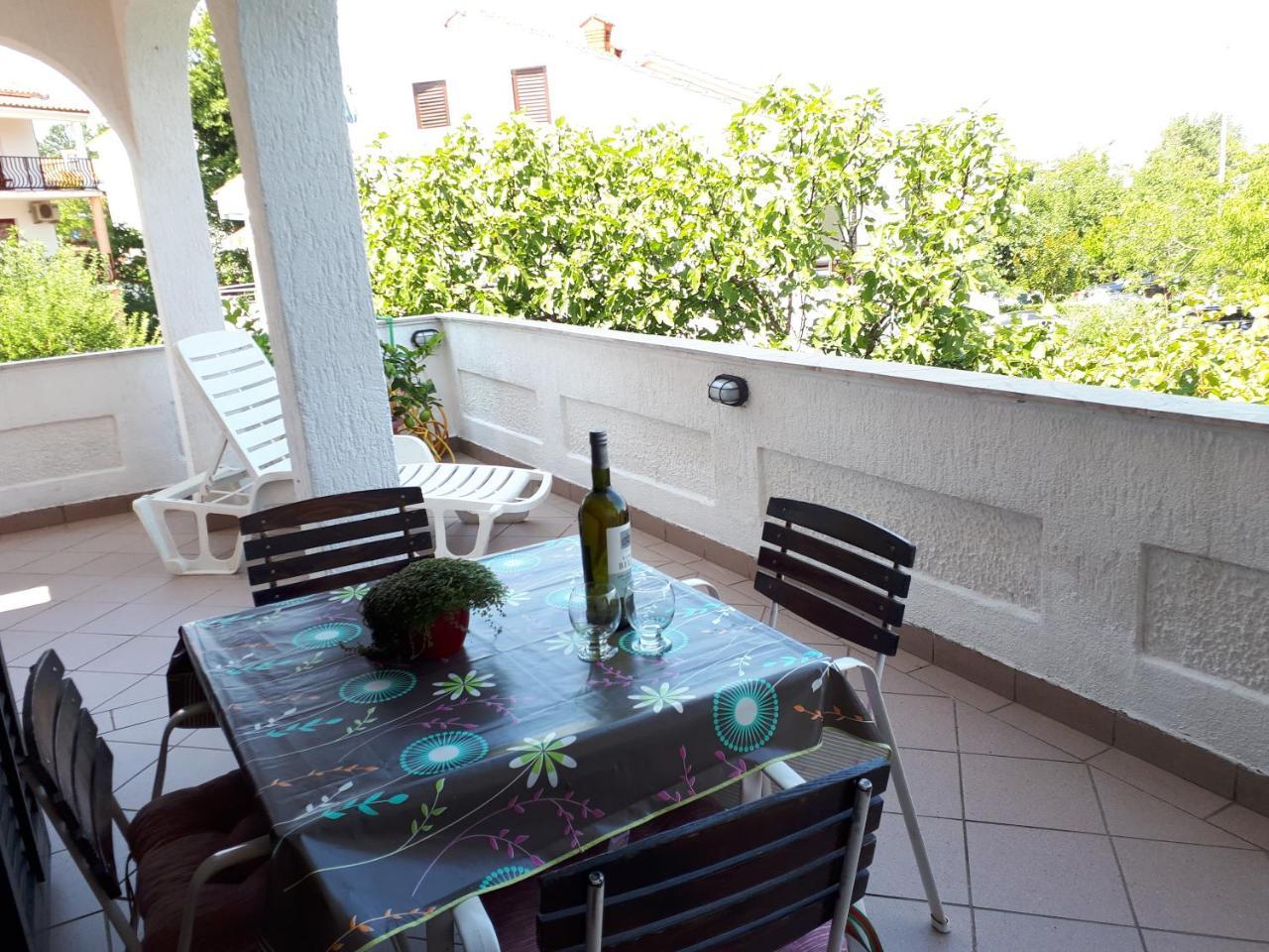 Apartments Vila Ida Vantacici Luaran gambar
