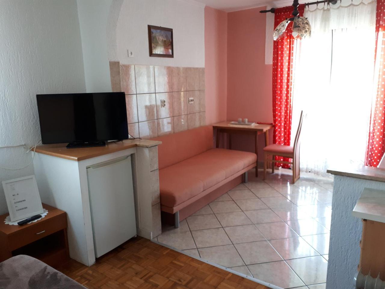 Apartments Vila Ida Vantacici Luaran gambar