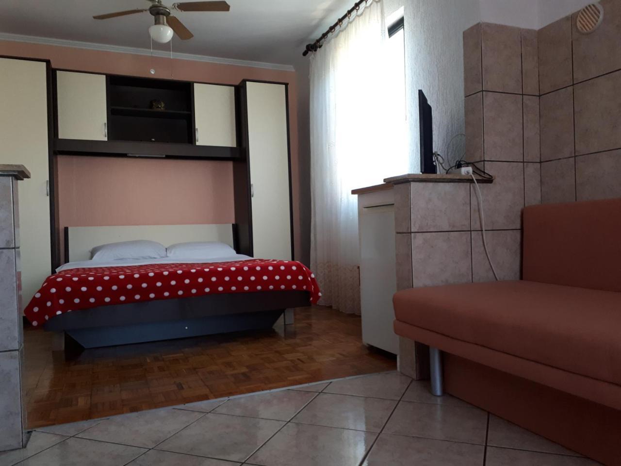 Apartments Vila Ida Vantacici Luaran gambar
